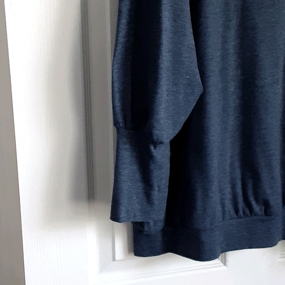 Super Cute Tunic - Picture 2 of 4